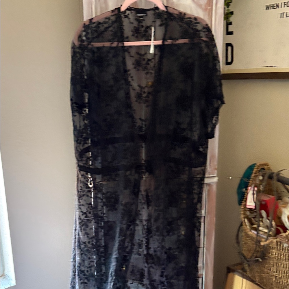 Torrid Black Floral Lace Robe